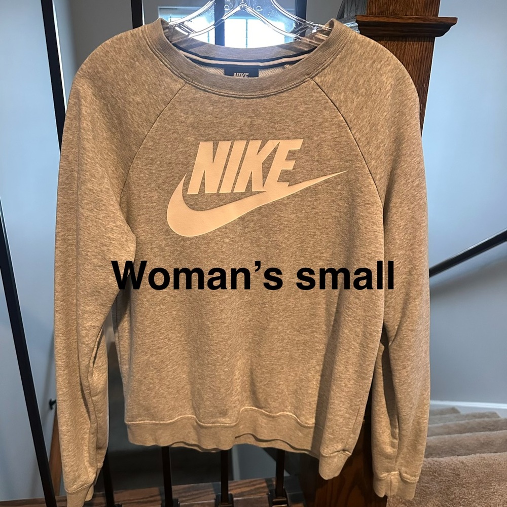 Nike sweatshirt